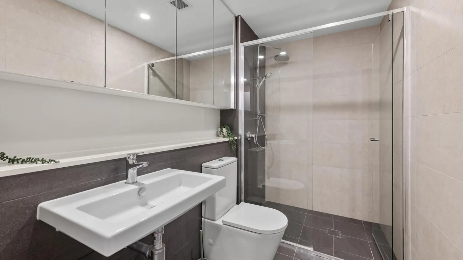 Stylish 1-Bed Apartment In Heart Of Brisbane