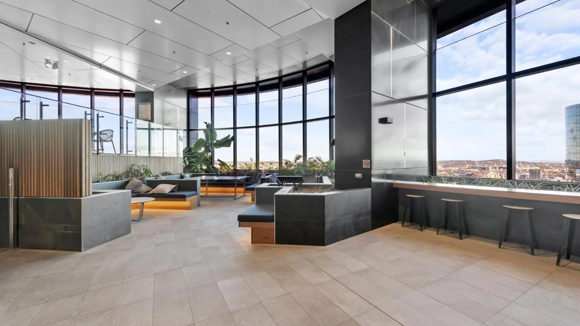 Stylish 1-Bed Apartment In Heart Of Brisbane