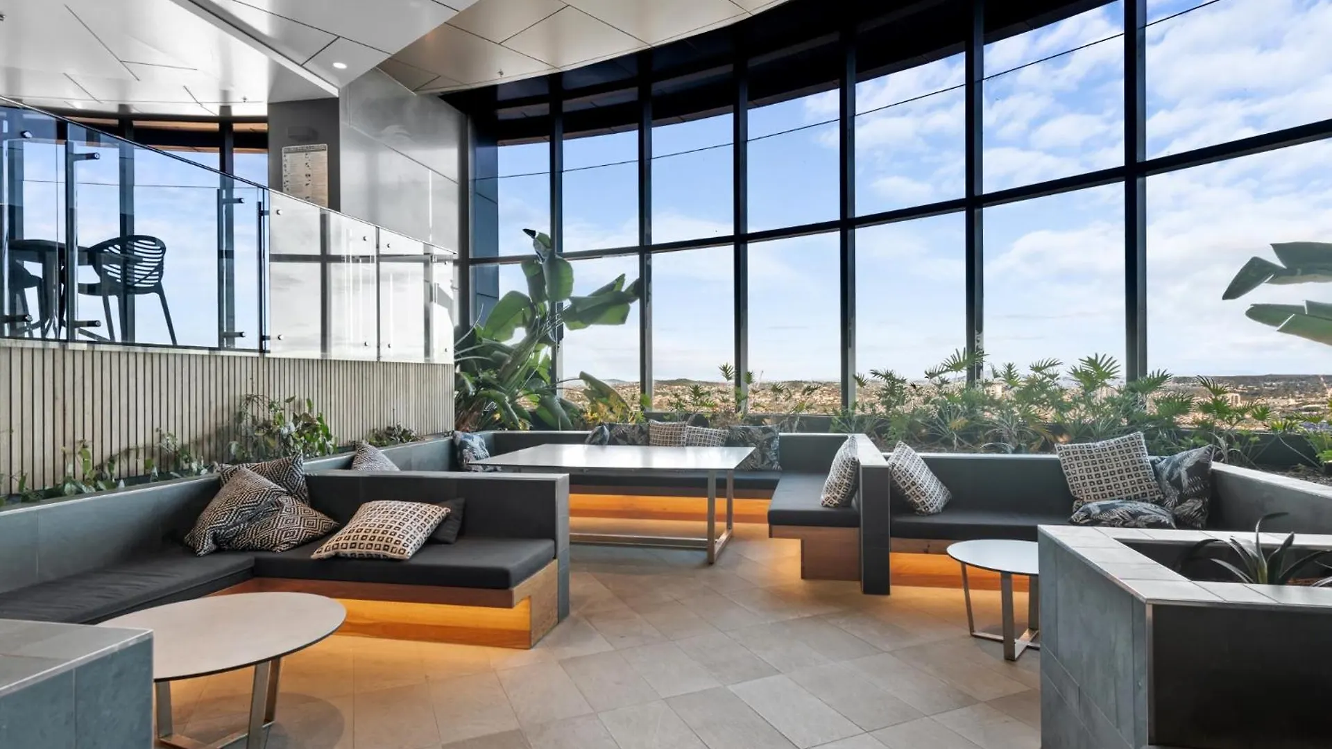 Stylish 1-Bed Apartment In Heart Of Brisbane